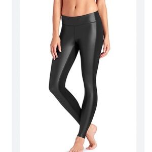 Athleta Gleam Tight MT